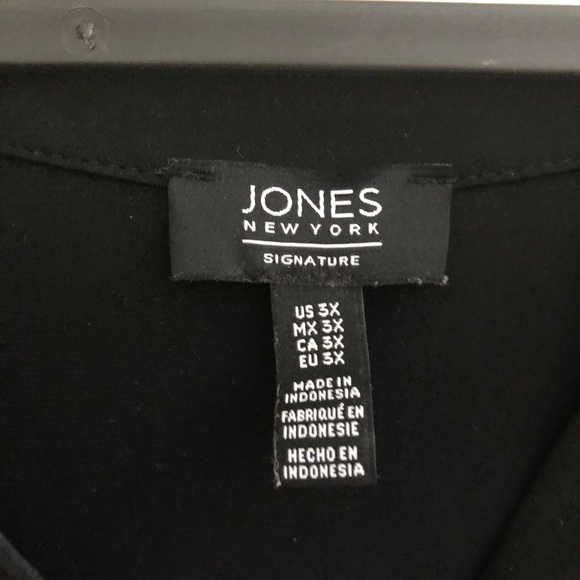 Flowy Blouse - Picture 3 of 3